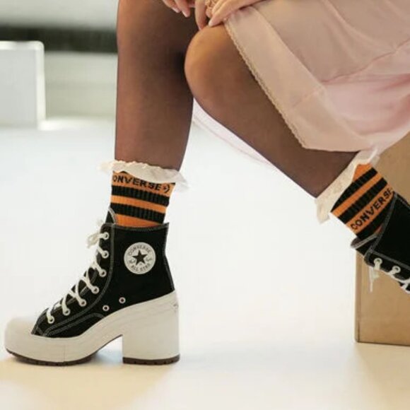 CONVERSE Women’s Chuck 70 DeLuxe Heel Platform Shoes - Picture 4 of 12